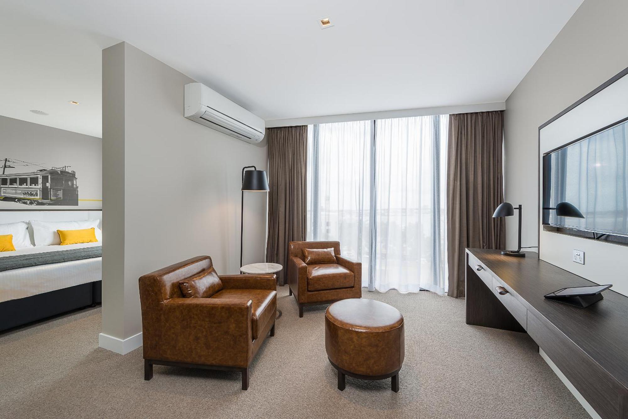 เป็ปเปอร์ ด็อกแลนด์ เมลเบิร์น Hotel ภายนอก รูปภาพ A suite at the hotel