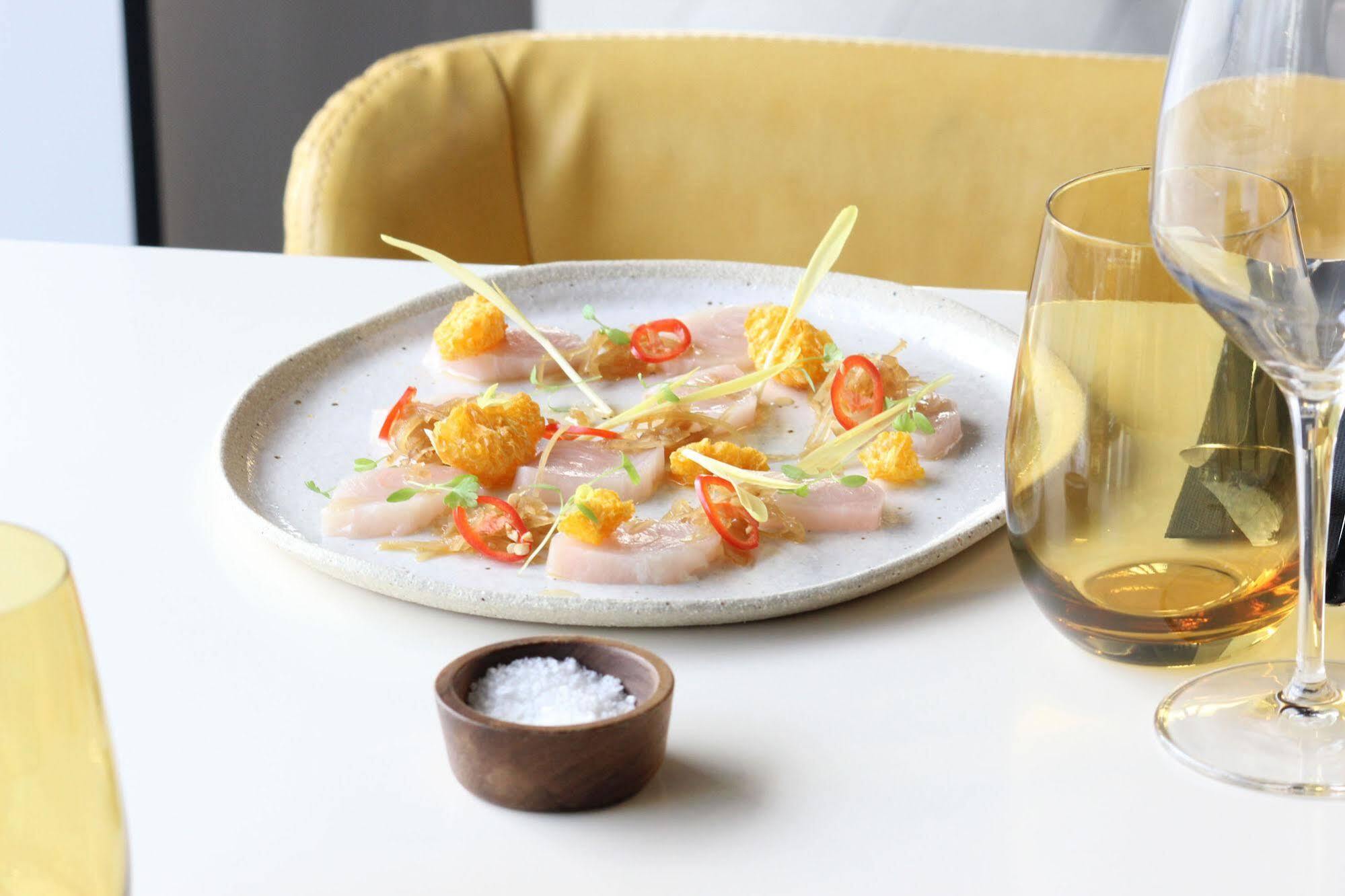 เป็ปเปอร์ ด็อกแลนด์ เมลเบิร์น Hotel ภายนอก รูปภาพ Ceviche at the restaurant
